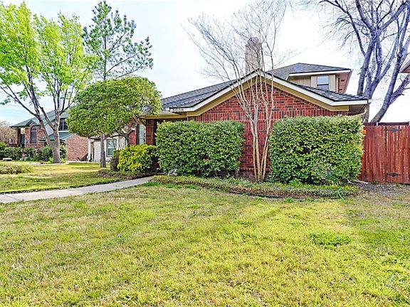 3rd image of 3008 Hyde Ct