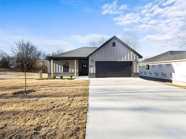9 Lathrop Dr, Bella Vista, AR 72715