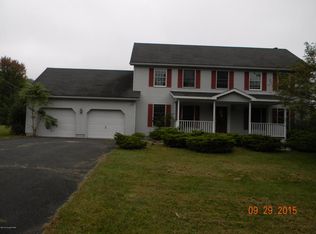207 Hamilton Rd, Stroudsburg, PA 18360