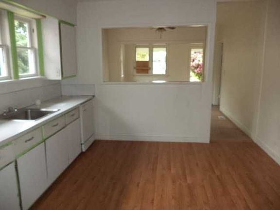 5th image of 508 21st St SE