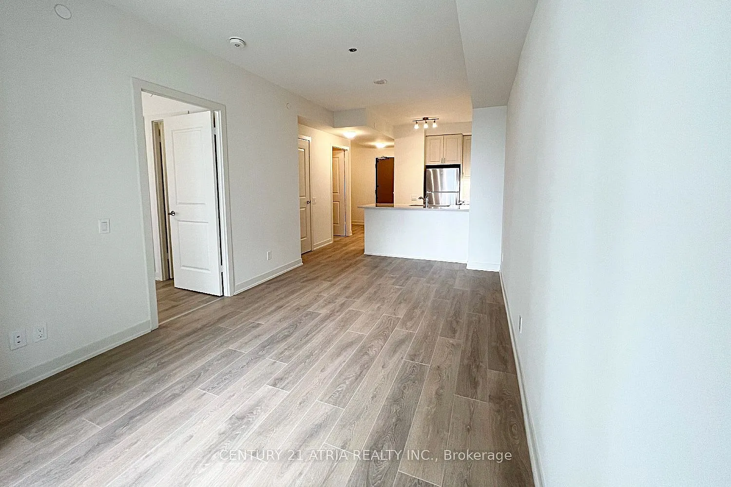 2 bed, $2,600 — Photo 2