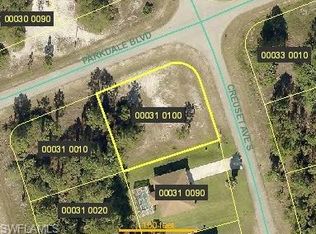 702/704 Creuset Ave S, Lehigh Acres, FL 33974