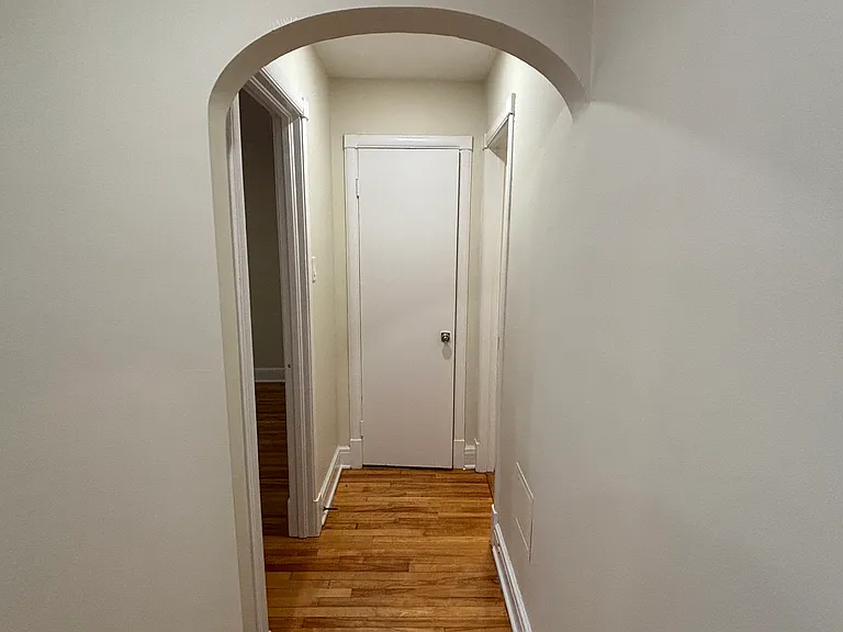 275 Friel St — Photo 10