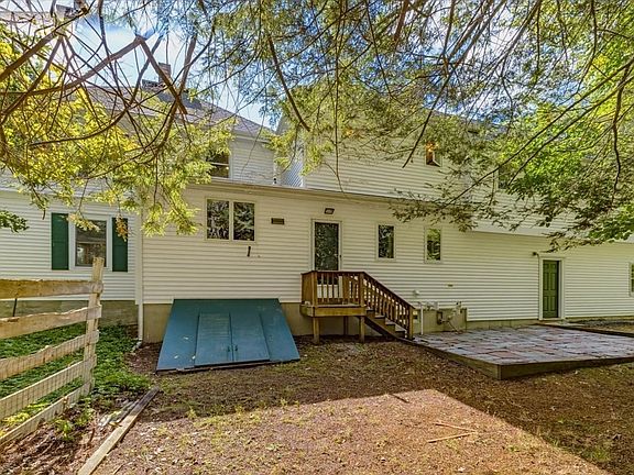 5th image of 103 Westford St