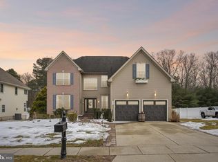 32 Magnolia Ct, Hammonton, NJ 08037