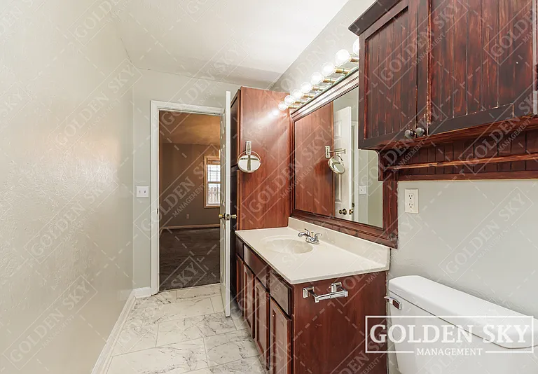 2708 S Mulberry St — Photo 6