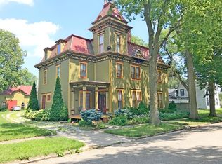 506 Carroll St, Henry, IL 61537