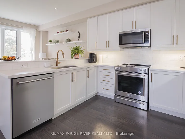 453 Mahogany Ct — Photo 8