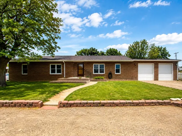 520 S Valley St, Saint Francis, KS 67756