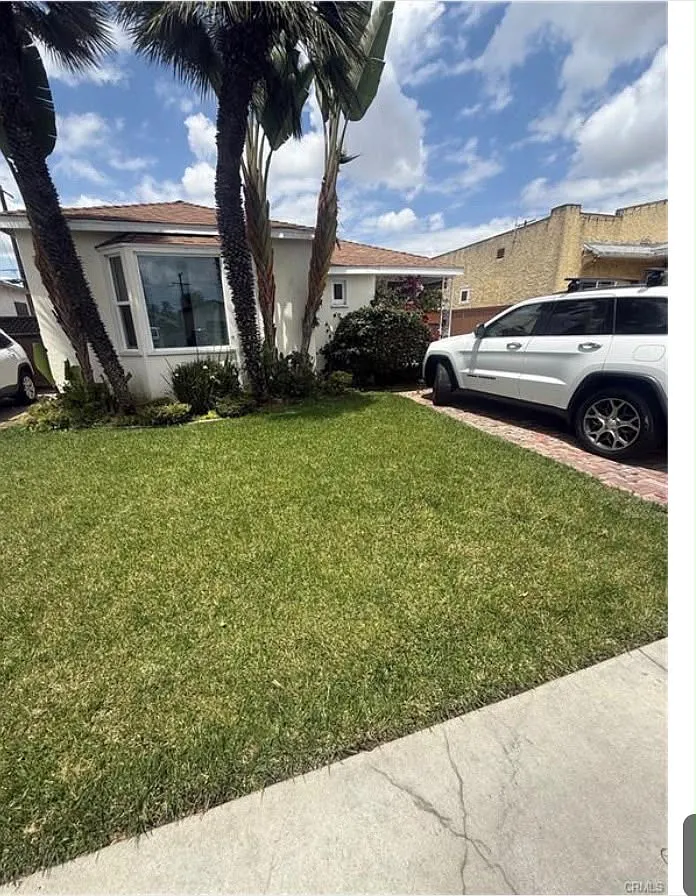 3 bed, 1276 sqft, $3,500 — Photo 2