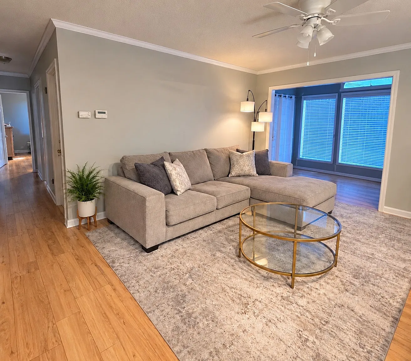 2 bed, 1200 sqft, $1,500 — Photo 2