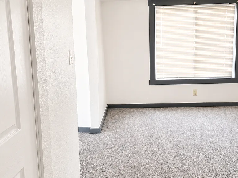 11700 Forrer St — Photo 20