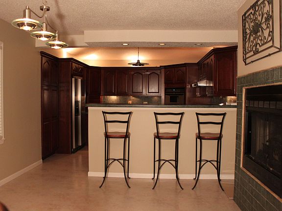 3rd image of 9024 Carter Cir