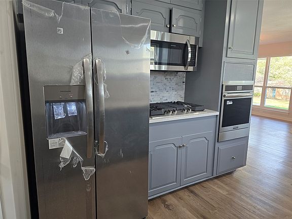 2nd image of 5801 Wedgworth Rd