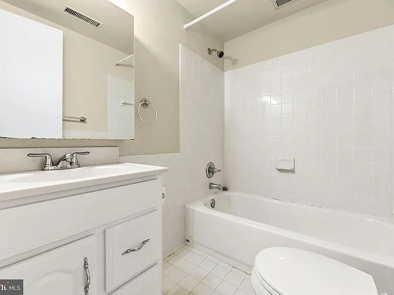 1747 Great Falls St — Photo 13