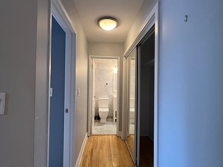 2400 W Balmoral Ave #2G — Photo 10