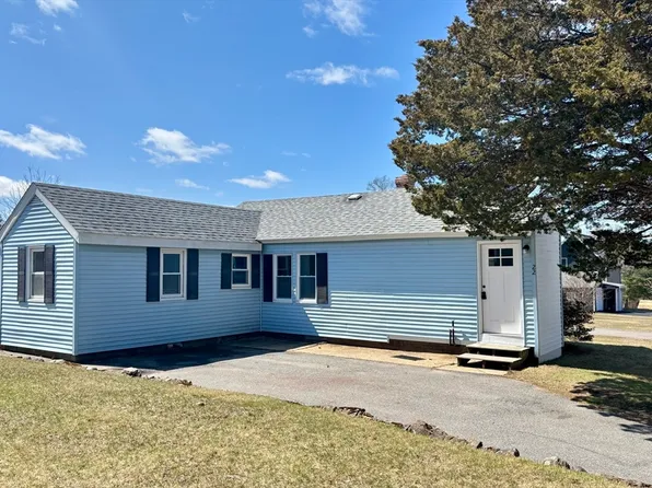 22 Columbus Ave, Templeton, MA 01468