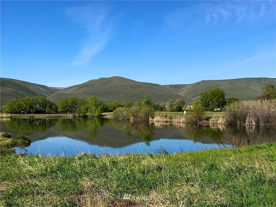 1st image of 9 Heron Farm Lane