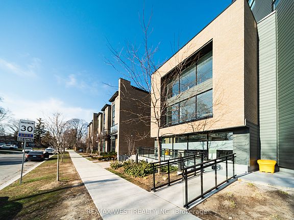 2nd image of 1 Falaise Rd #203