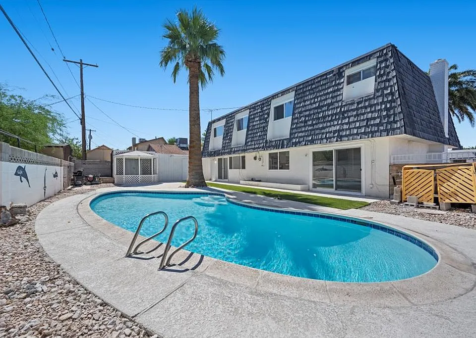 2975 Boise St