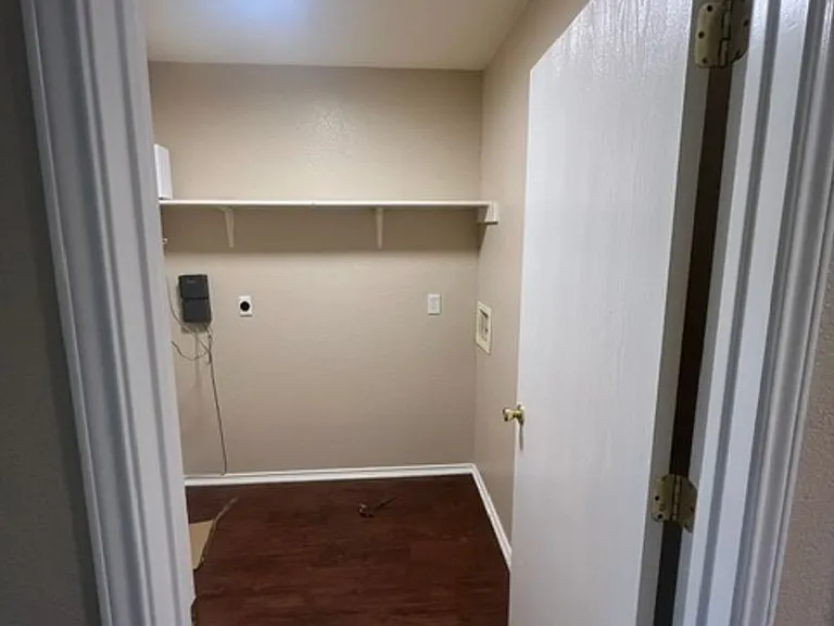 4411 Abigail Dr — Photo 2