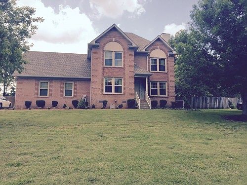 2nd image of 402 Autumn Wood Dr