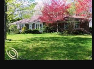 26962 Pebblestone St, Southfield, MI