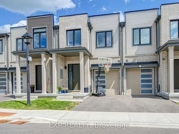 29 Sorbara Way, Whitby, ON L1M 0L9