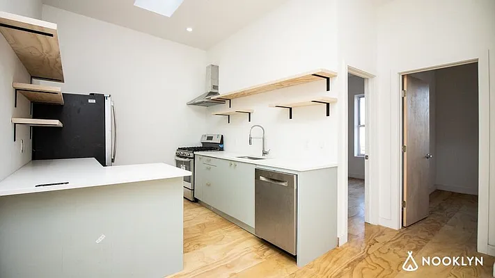 Rented by Nooklyn NYC LLC | media 40