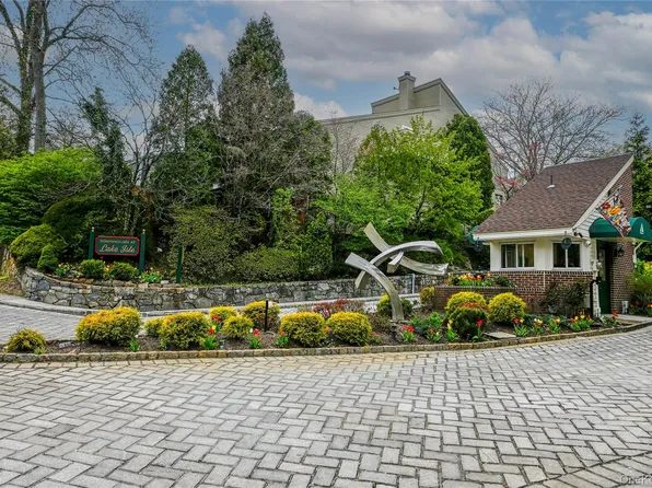 99 Waterside Close, Eastchester, NY 10709