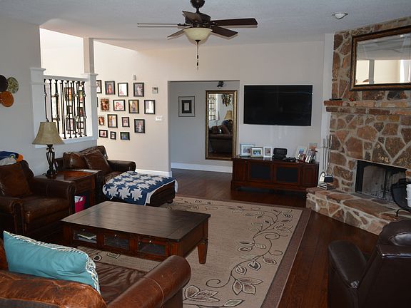 5th image of 1003 W Oak Estates Dr