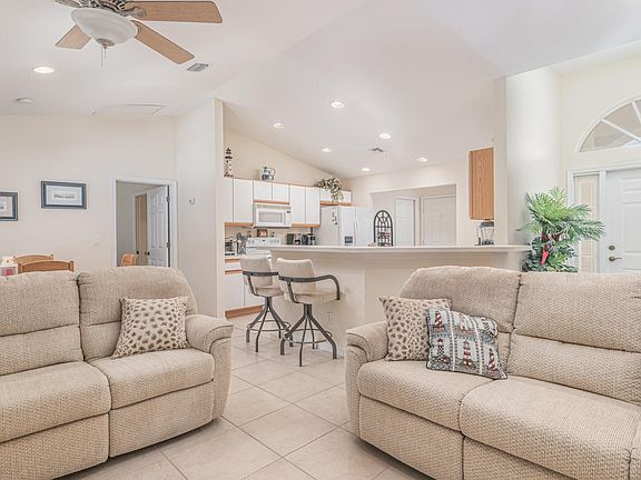 431 SW Homeland Rd-WEB-11