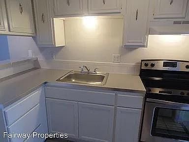 3rd image of 4303 Duval St APT 103
