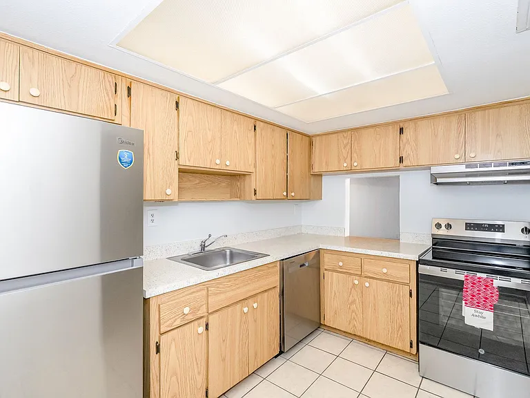 204 W Seminole Ave — Photo 4