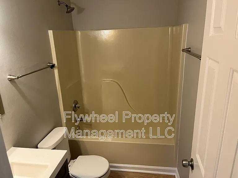 118A N Poole St — Photo 8