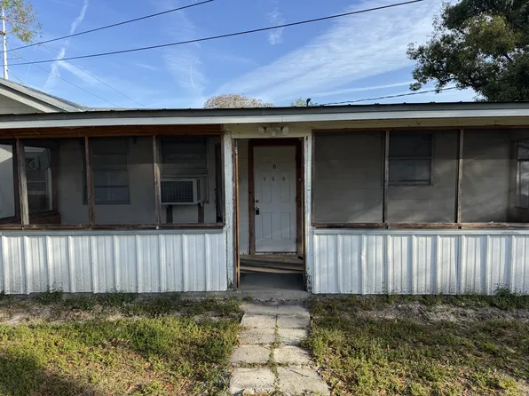 725 North Chestnut Road