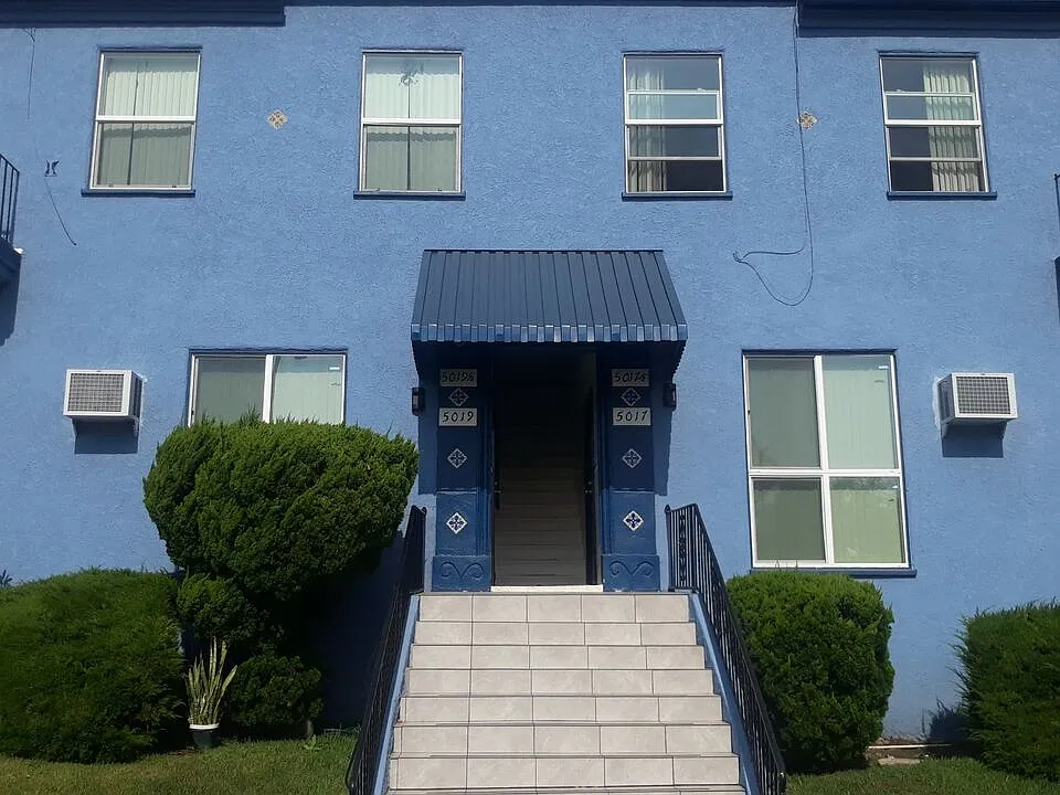 5017 Crenshaw Blvd #1/2