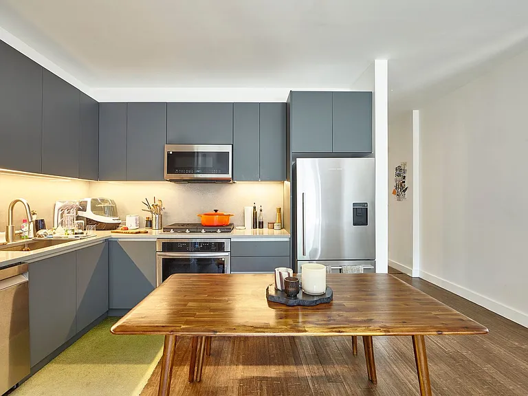 148 N 10th St #5D — Photo 2