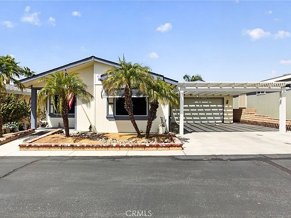 3rd image of 69525 Dillon Rd #106