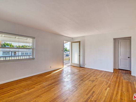4th image of 8621 Yorktown Ave