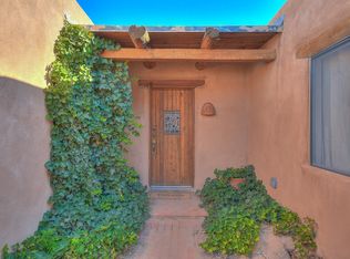 373 Windover Rd, Corrales, NM 87048