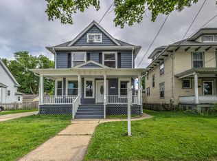 479 Barrett St, Elgin, IL 60120