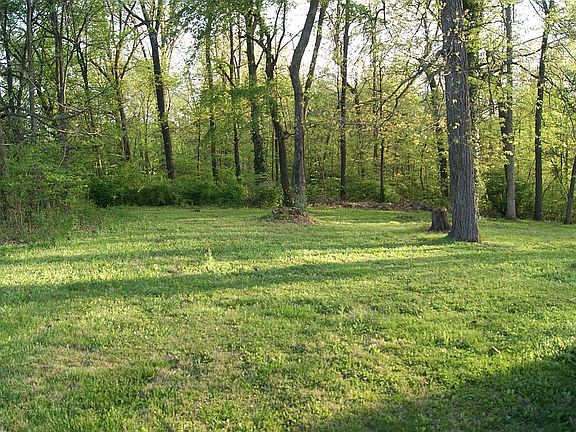 4th image of 3840 Cleary Dr