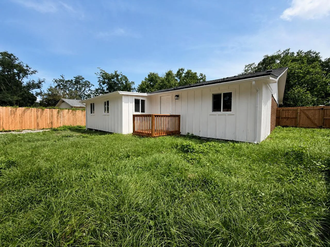 2 bed, 850 sqft, $1,495 — Photo 1
