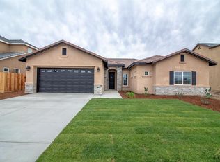 5609 Crystal Cascade Ln, Bakersfield, CA 93313