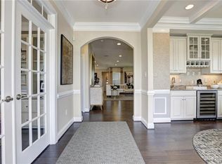 242 Goldenstar Ln, Portsmouth, VA 23701