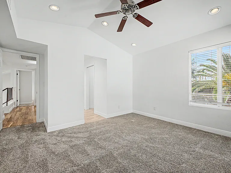 918 E Kristal Way — Photo 18