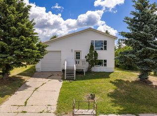 307 7th St S, New Salem, ND 58563