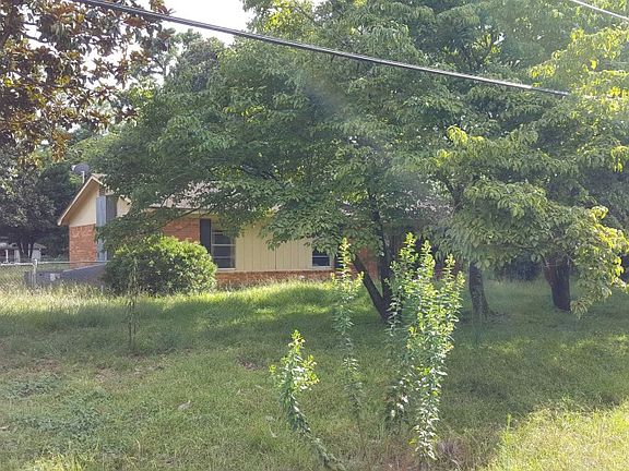 2nd image of 126 Big Oak Dr