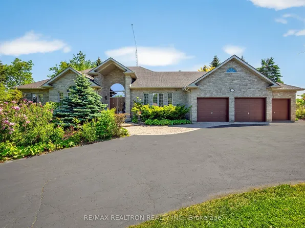 23 Fairbairn Gate, East Gwillimbury, ON L0G 1R0